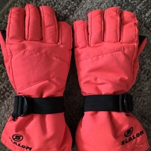 Women's Pink Gloves